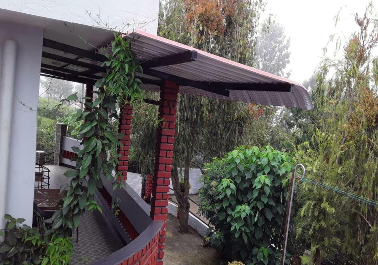 Pear Tree Inn Villa โกตากิริ ภายนอก รูปภาพ